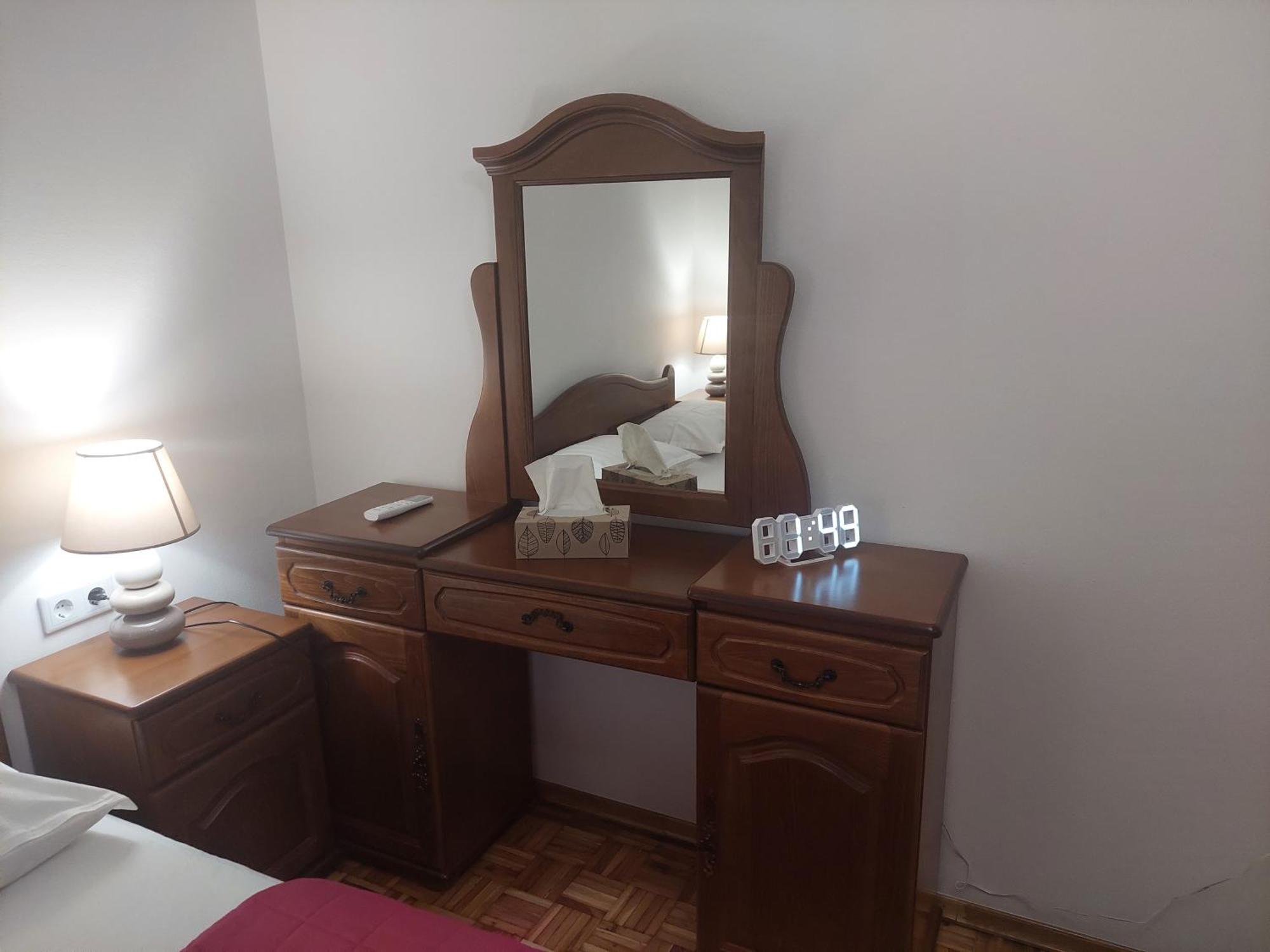 Apartman Adi ヤイツェ エクステリア 写真