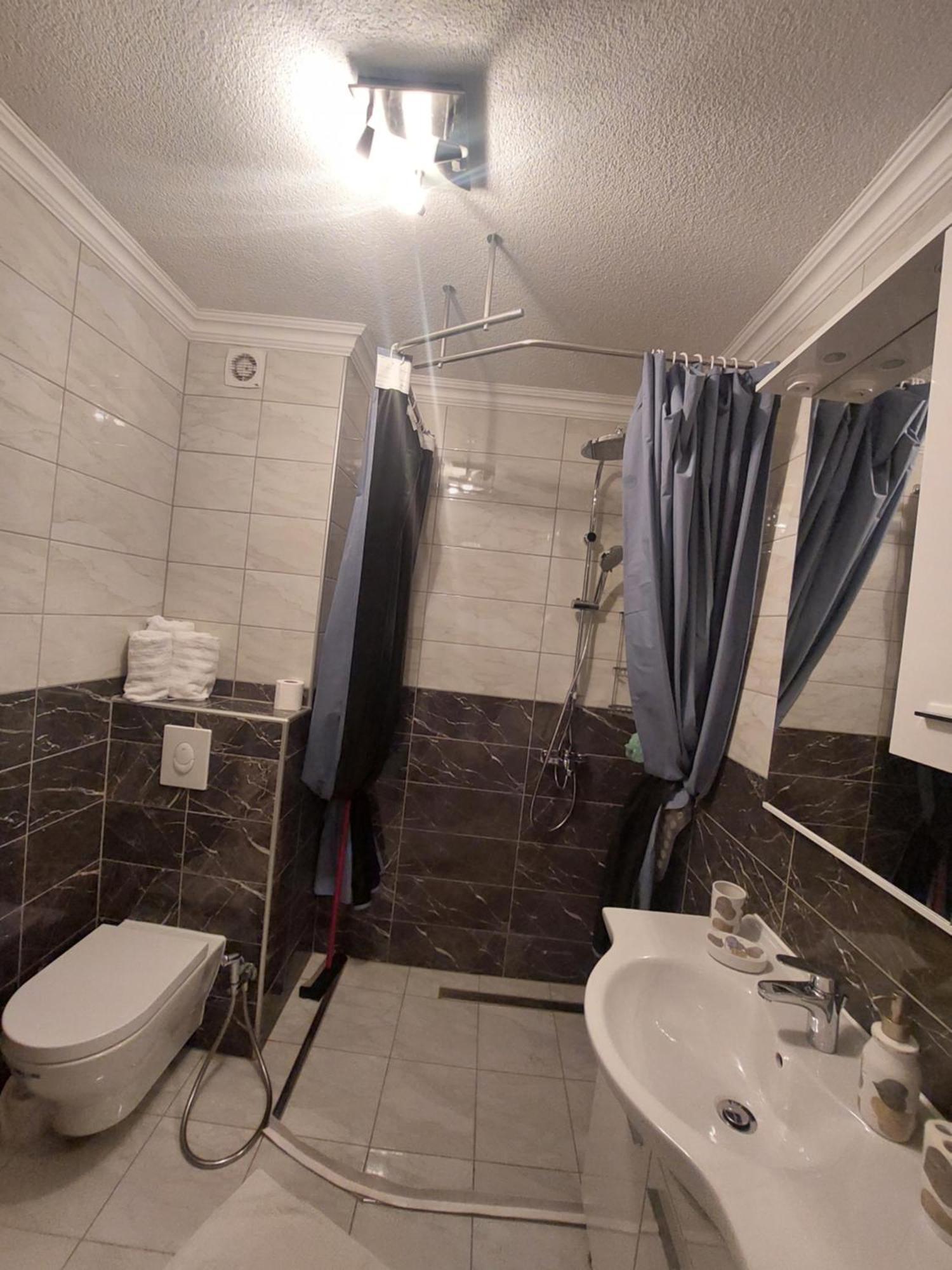 Apartman Adi ヤイツェ エクステリア 写真